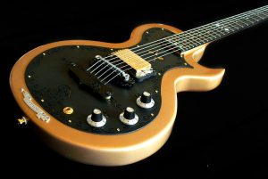 La Pirata Guitar by Teye